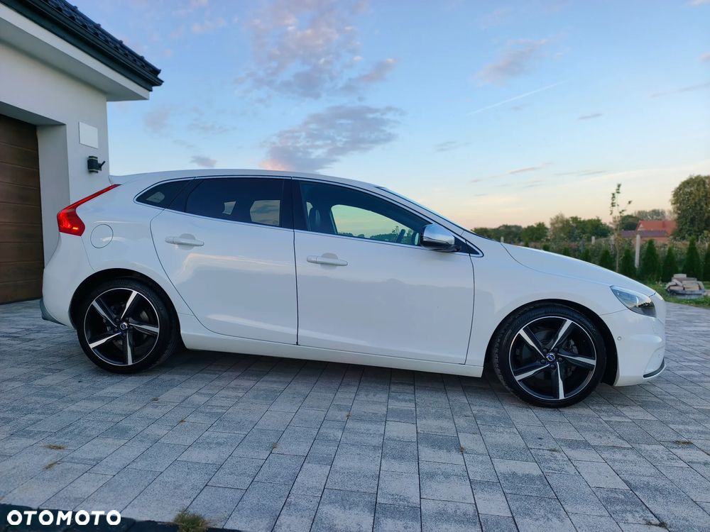 Volvo V40 T3 R-Design Momentum - 8