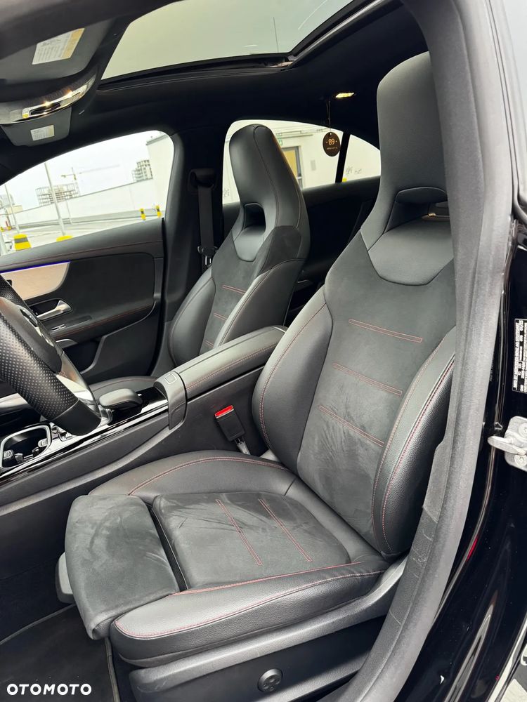 Mercedes-Benz CLA 250 7G-DCT AMG Line - 19