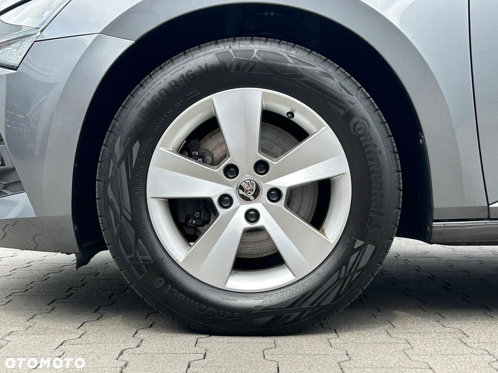Skoda Superb 1.5 TSI Active DSG - 33