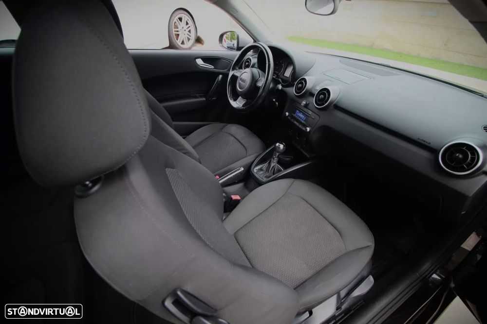 Audi A1 1.6 TDI Advance S-Tronic - 17