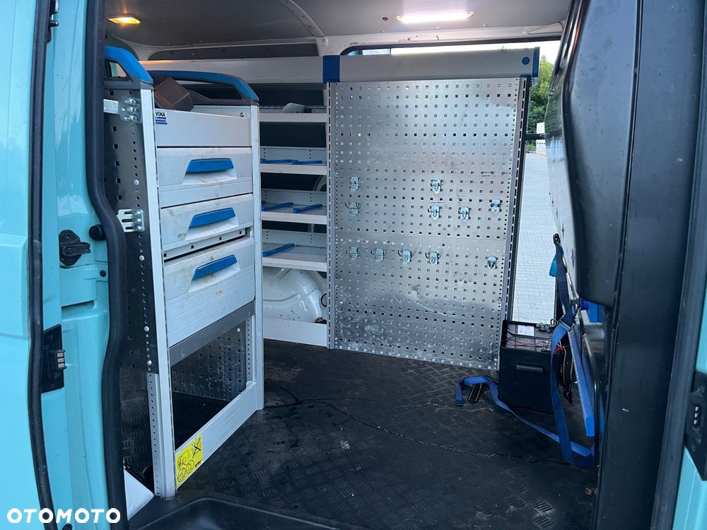 Volkswagen Transporter T5 - 12