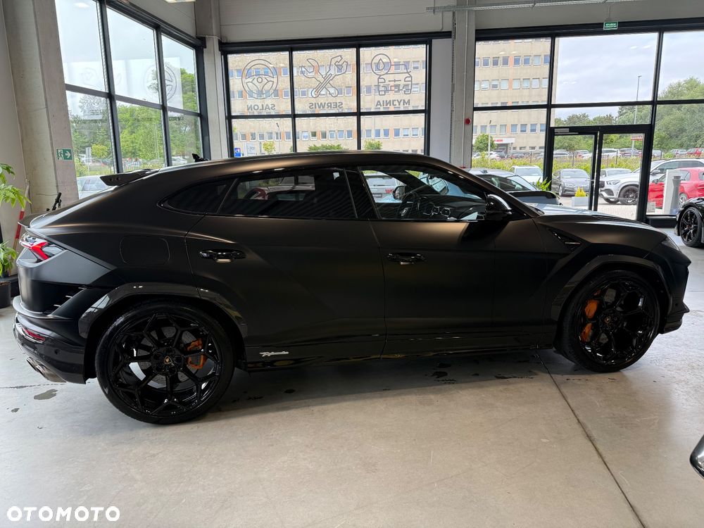Lamborghini Urus - 8
