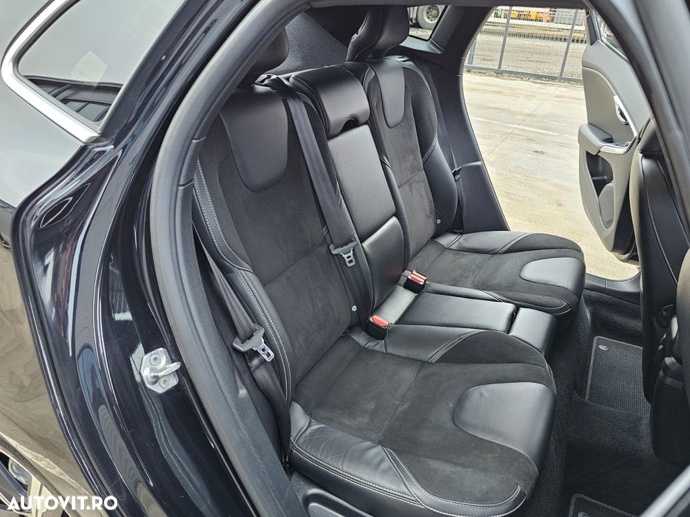 VOLVO V40 2019 — imagine 13