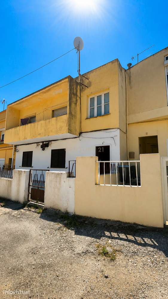 Prédio com 2 Apartamentos T3 – Excelente oportunidade de investimento - Grande imagem: 2/6