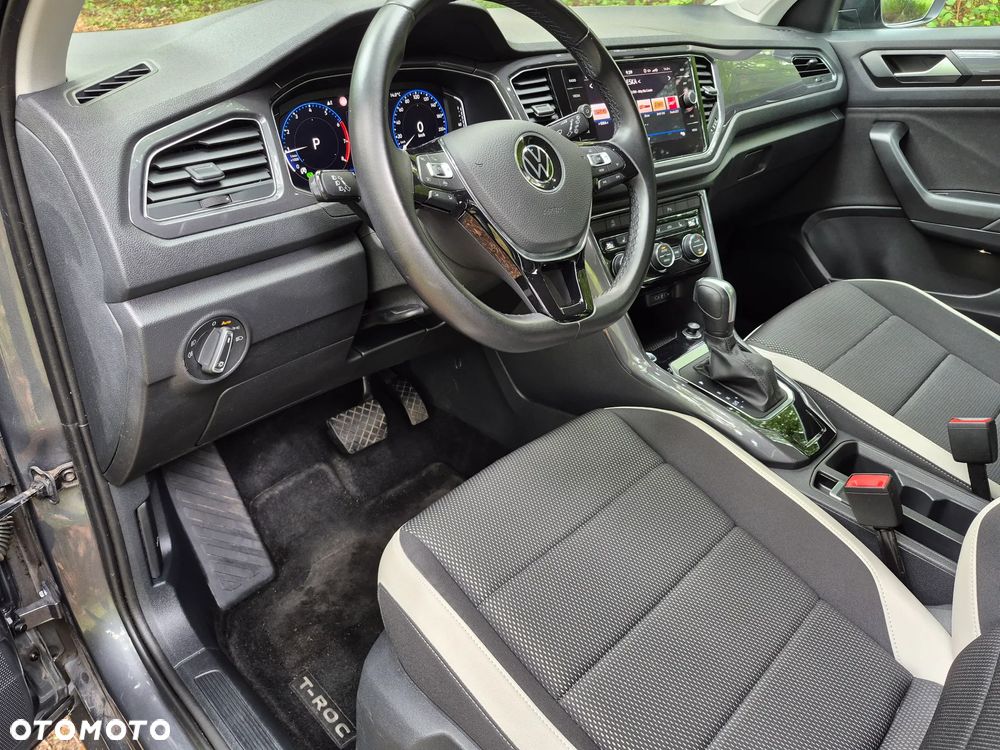Volkswagen T-Roc - 12