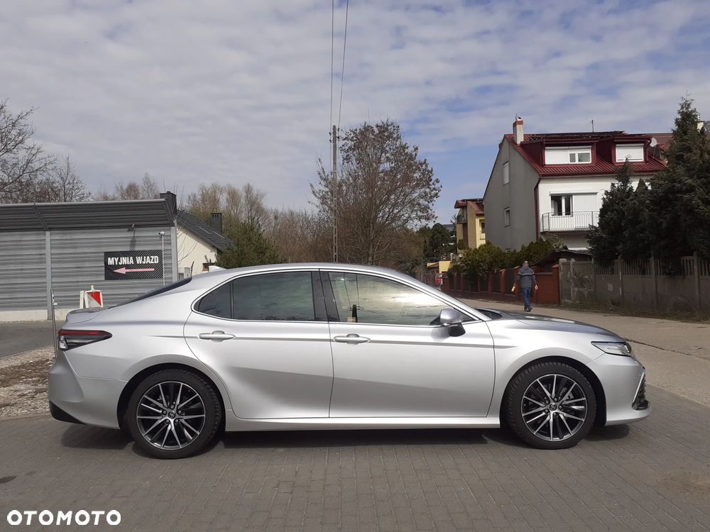 Toyota Camry 2.5 Hybrid Executive CVT - 6