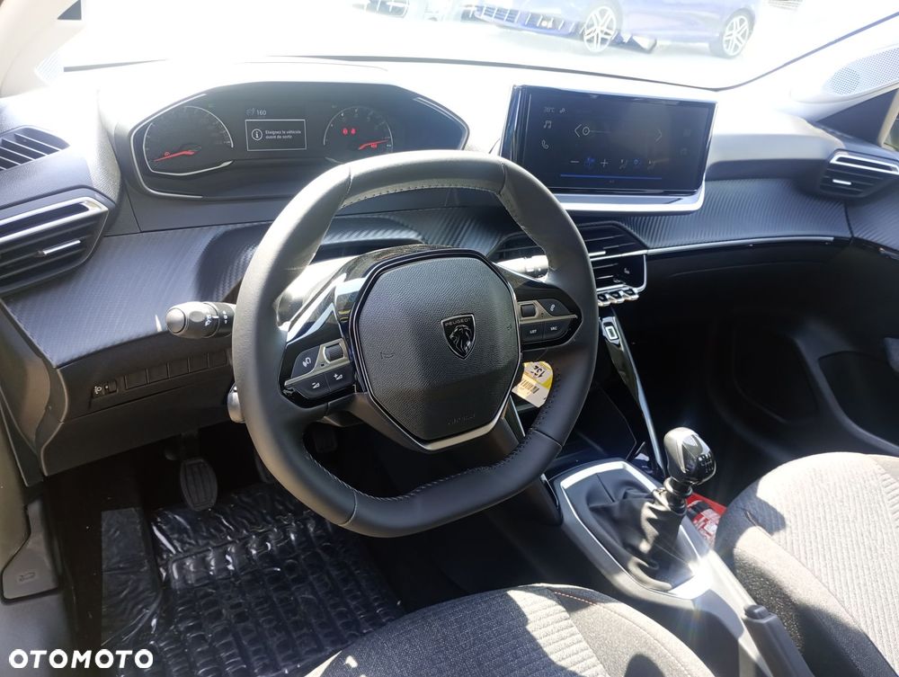 Peugeot 208 - 11