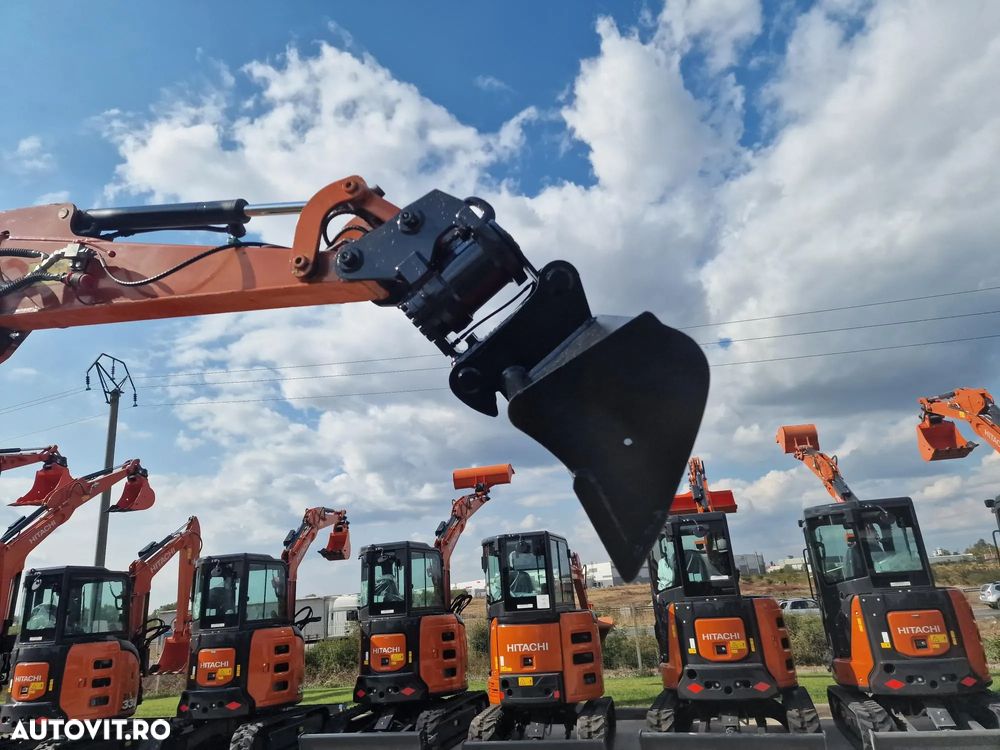 Hitachi 2,7t, CUPLA RAPIDA cu INCLINARE CUPE, 2021, 627h, cupe 400mm, 600mm, taluz NOI, senile 80% bune, inst picon, latime 1,5m, Ad sapare 3m, ridica 1,5t, motor 21CP, Produs in JAPONIA, posiblitate leasing 4 ani, CA NOU-PROMOTIE 32.900 EUR+Tva - 7