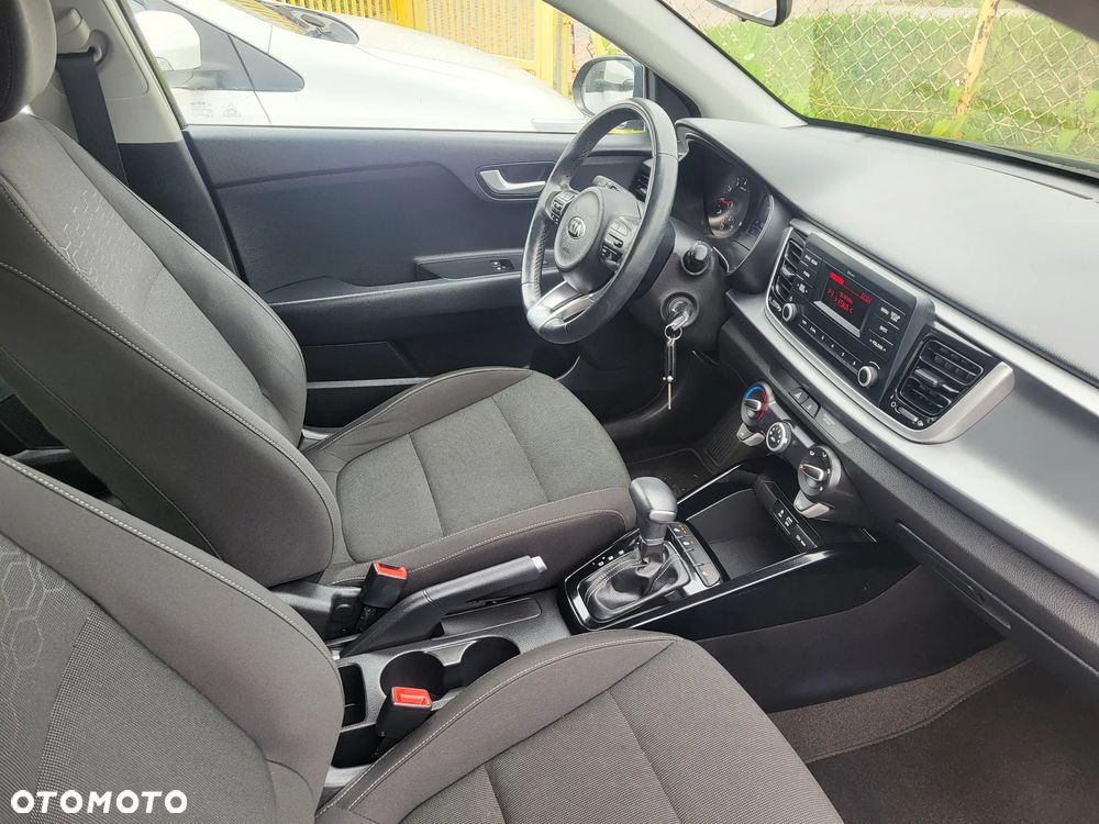 Kia Rio - 17