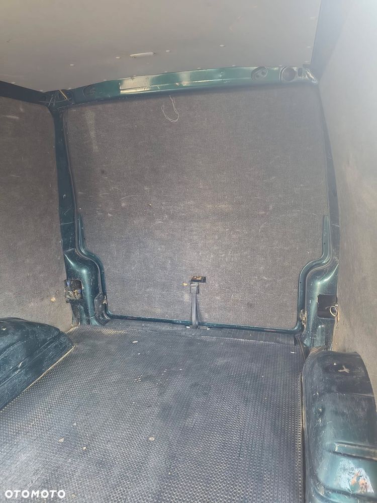 Volkswagen Transporter - 13