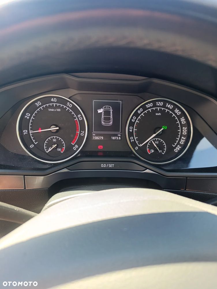 Skoda Superb 1.5 TSI ACT Active DSG - 8