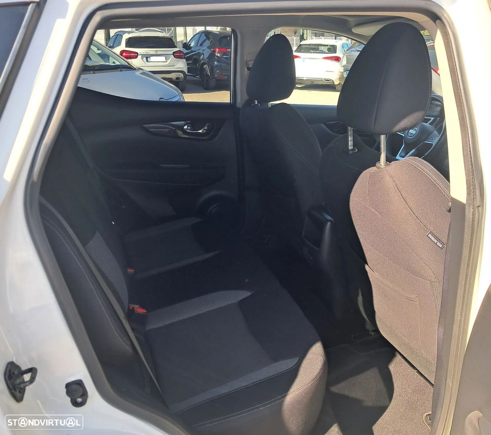 Nissan Qashqai 1.5 dCi N-Connecta DCT - 16