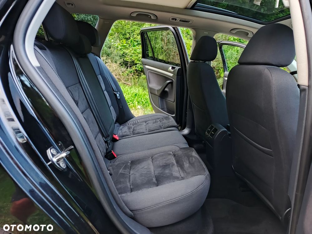 Volkswagen Golf 2.0 TDI DPF Highline - 19