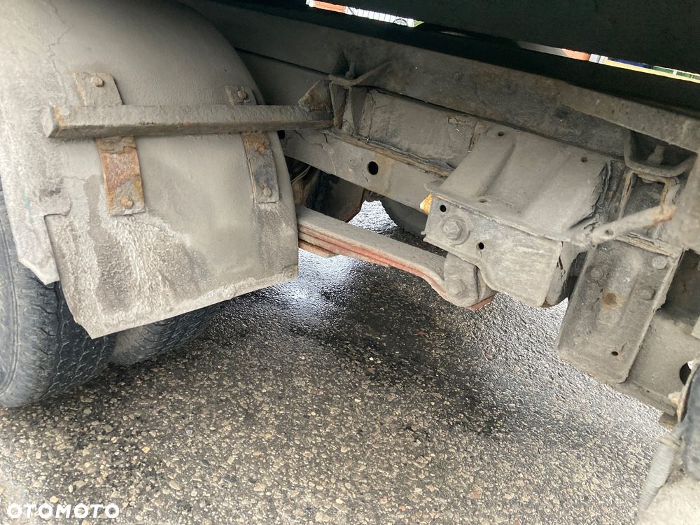 Mercedes-Benz 410 - 15