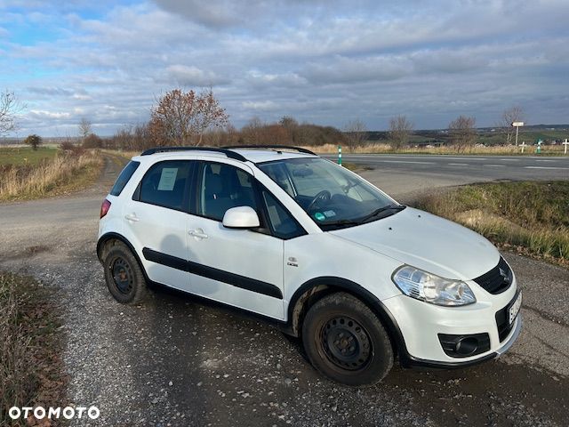 Suzuki SX4 2.0 DDiS 4x4 Comfort - 2