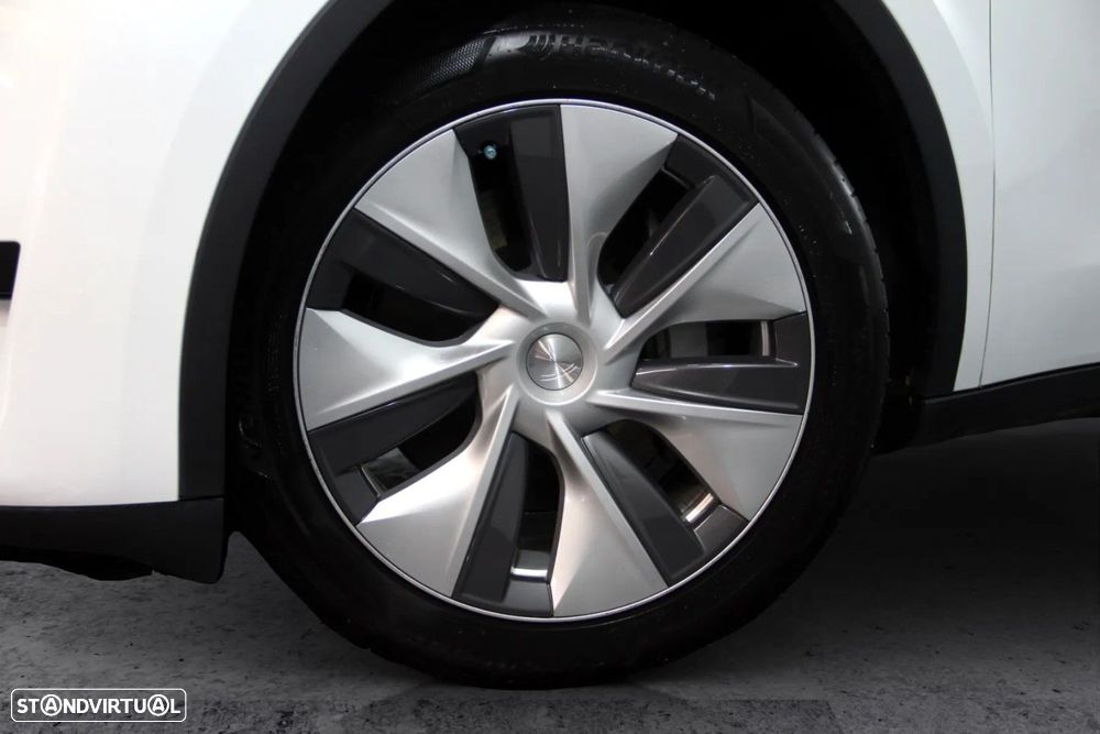 Tesla Model Y Standard - 15