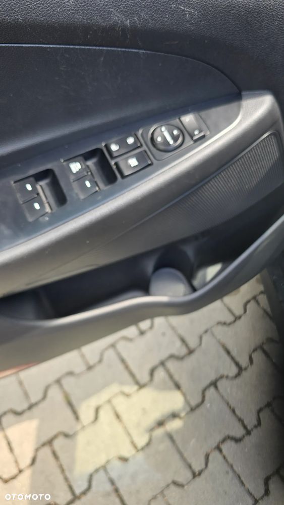 Hyundai Tucson 1.6 GDI BlueDrive TourdePologne 2WD - 9