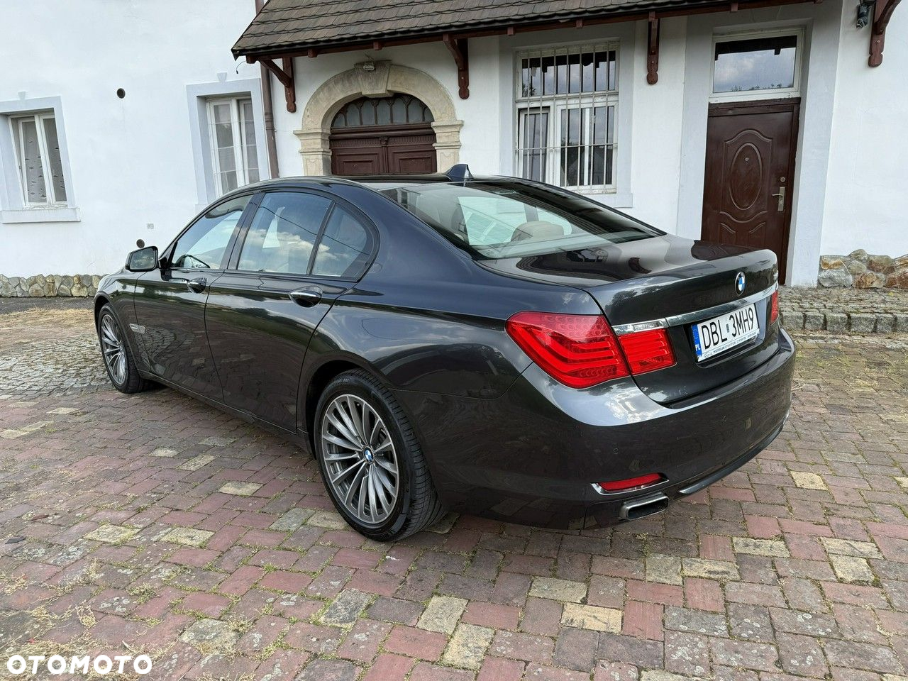 BMW Seria 7 750i - 6
