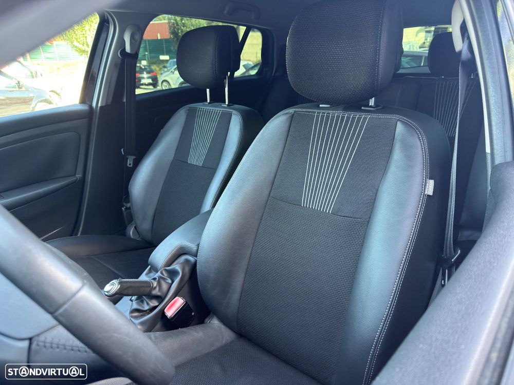 Renault Mégane Sport Tourer 1.5 dCi Dynamique S CO2 Champion — fotografia 6