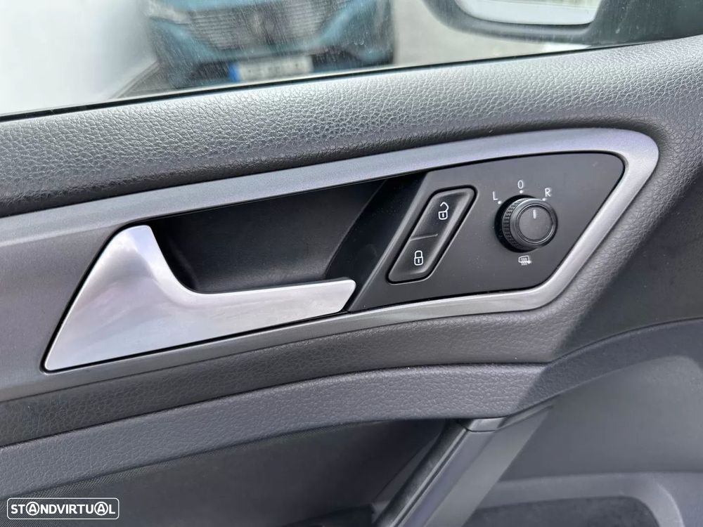 VW Golf Variant 1.6 TDi Highline - 9