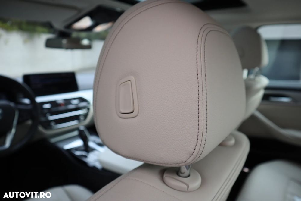 BMW Seria 5 520i AT MHEV - 26