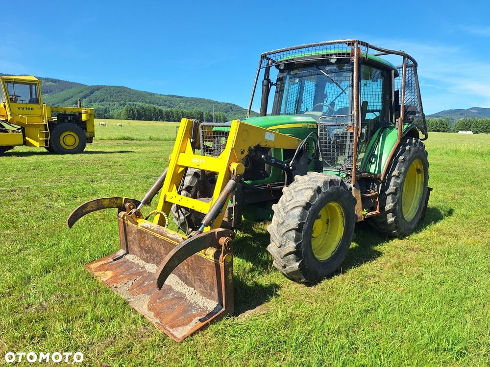 John Deere 6130 Standard 4X4 - 1