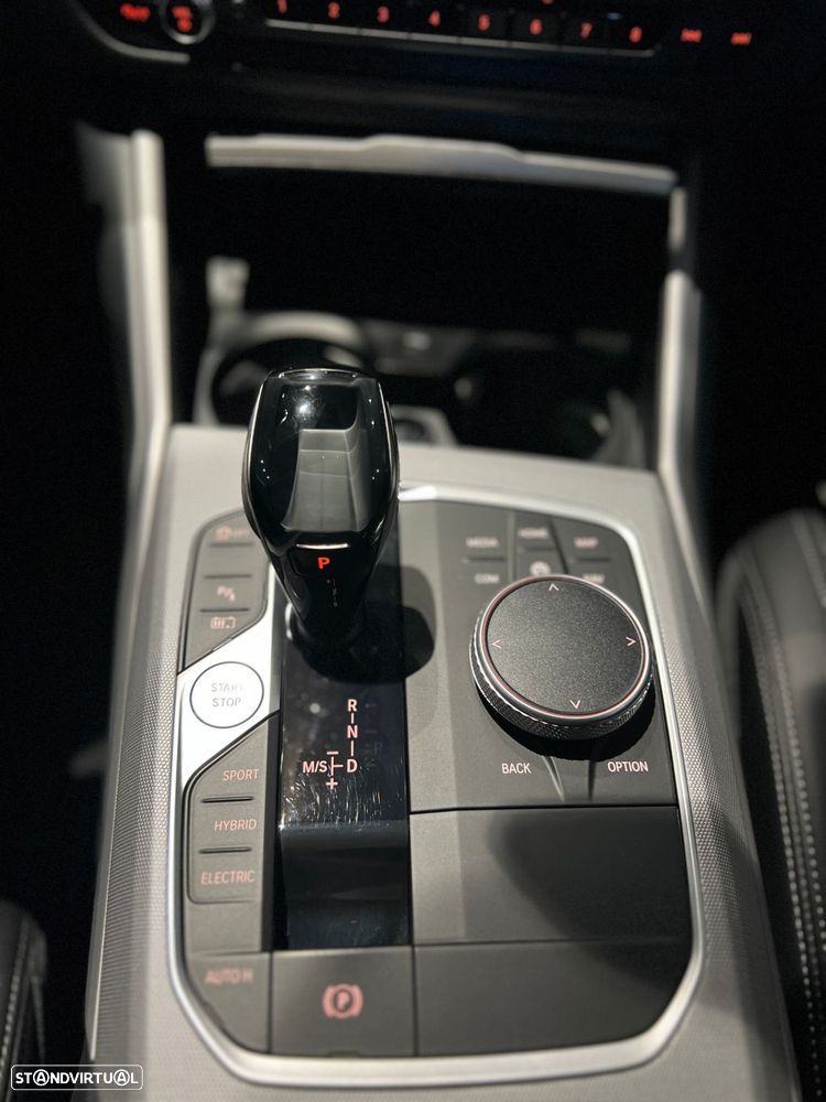 BMW 320 e Auto - 25