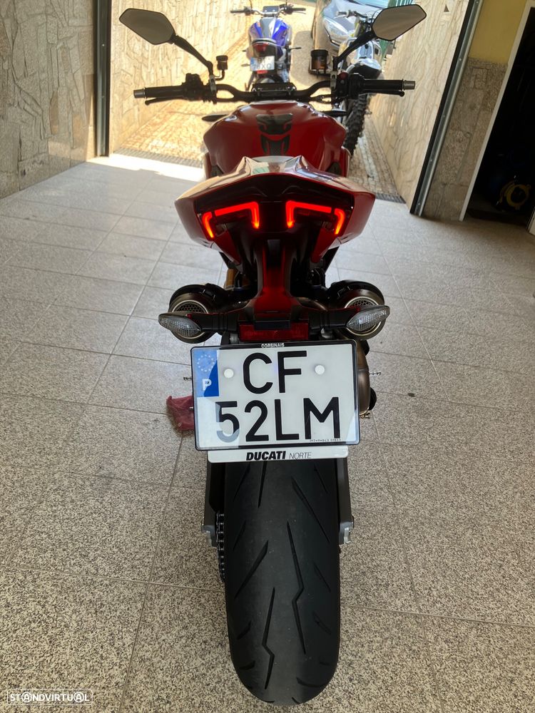 Ducati Streetfighter V2S - 5