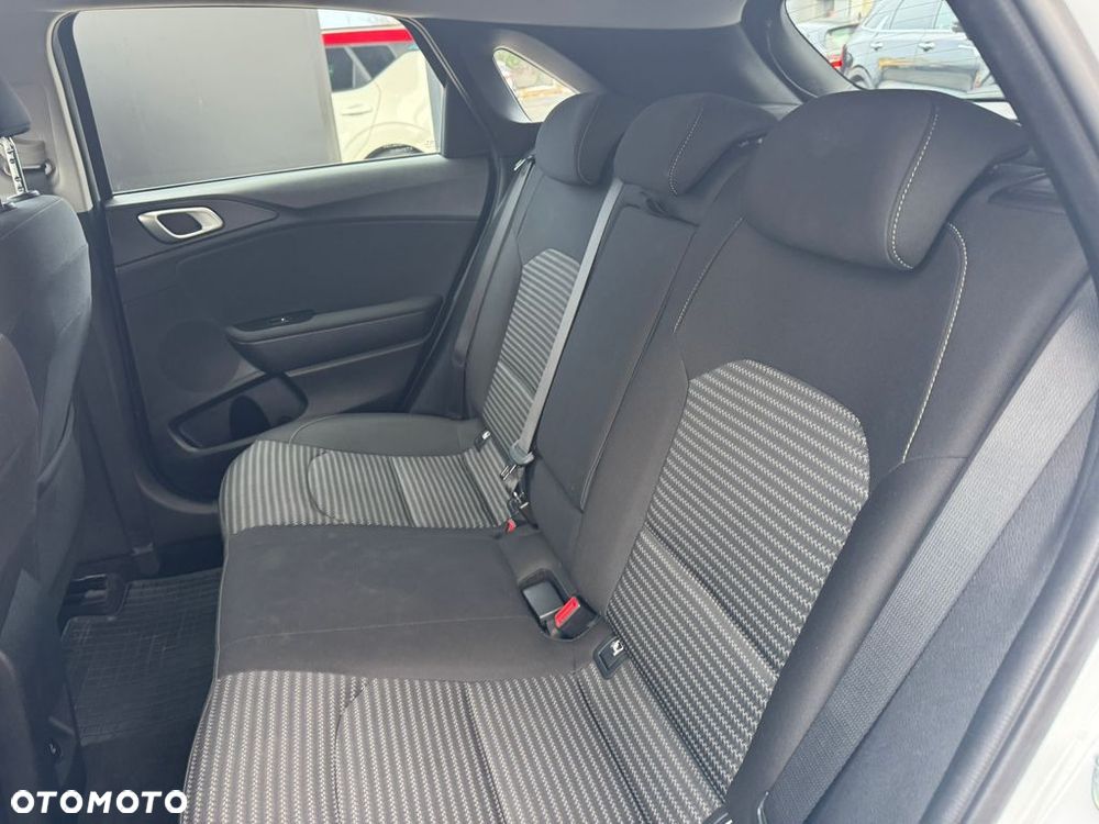 Kia Ceed 1.5 T-GDI M - 18