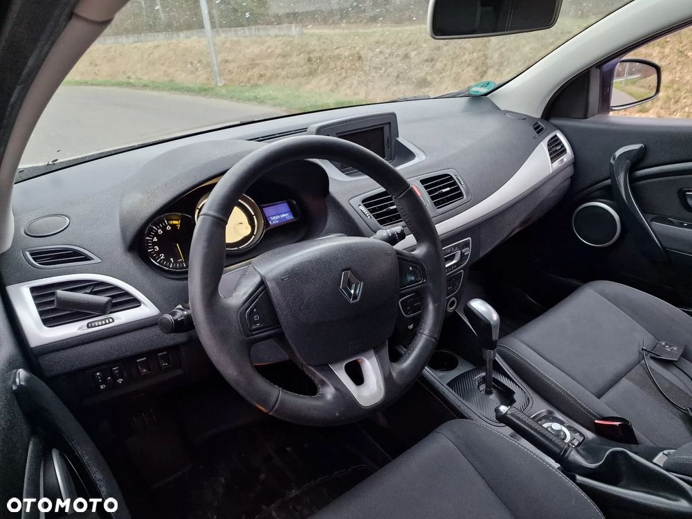 Renault Megane 2.0 16V Dynamique CVT - 16