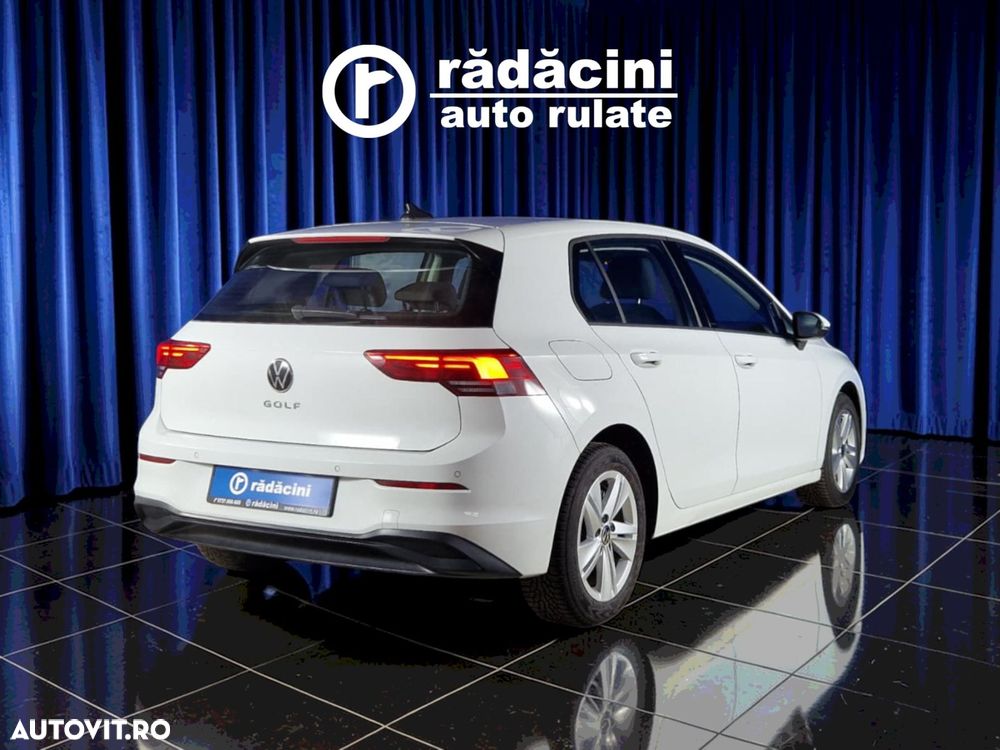 Volkswagen Golf - 9
