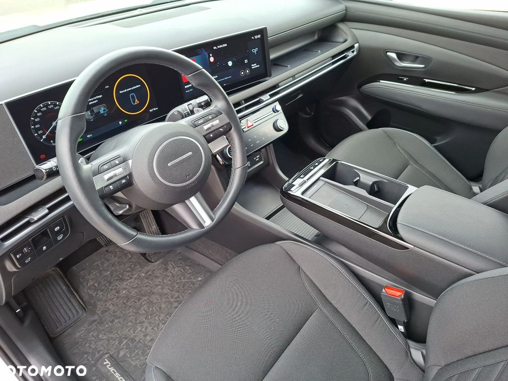 Hyundai Tucson 1.6 T-GDi HEV Executive 2WD - 34