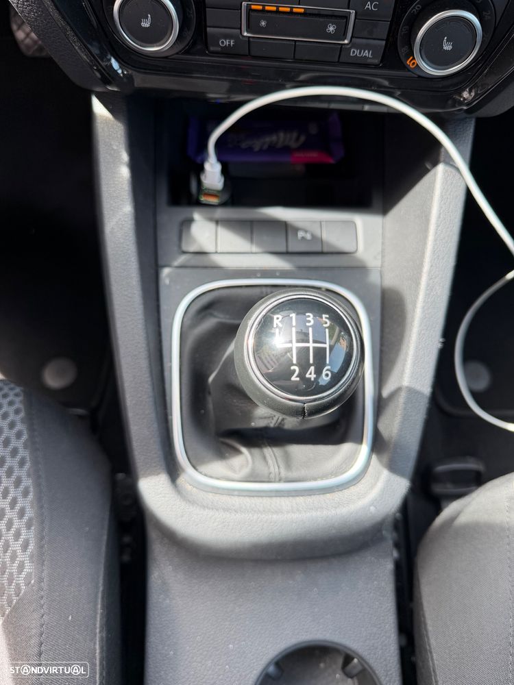 VW Jetta 1.2 TSi Comfortline - 15