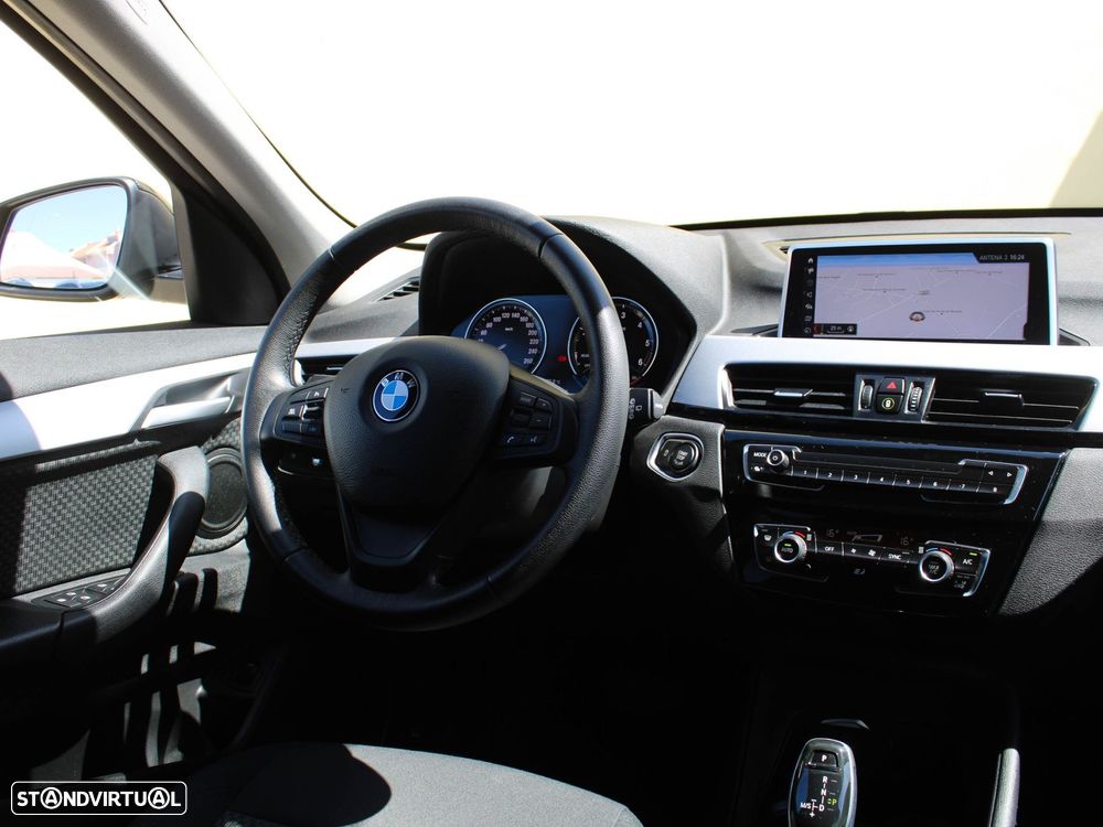 BMW X1 18 d sDrive Auto - 24