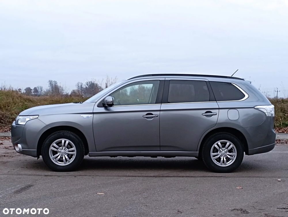 Mitsubishi Outlander - 6