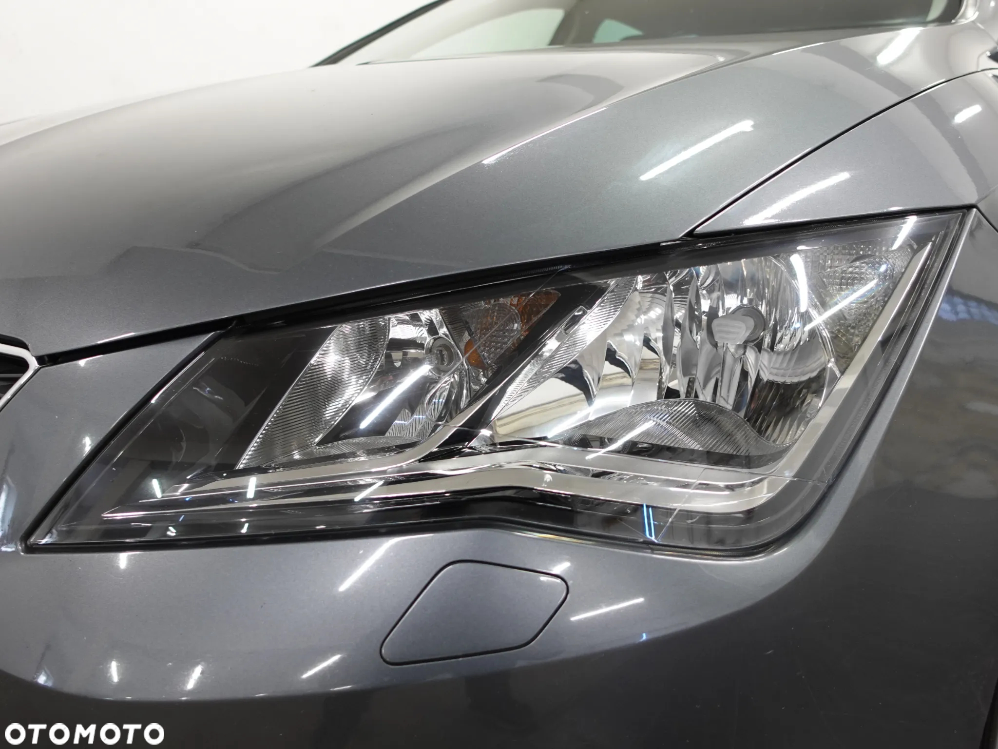 Seat Leon 1.6 TDI DPF E-Ecomotive Reference - 19