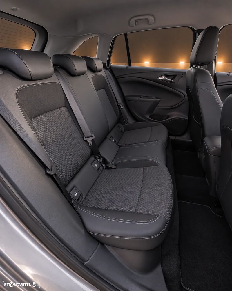Opel Astra Sports Tourer - 18