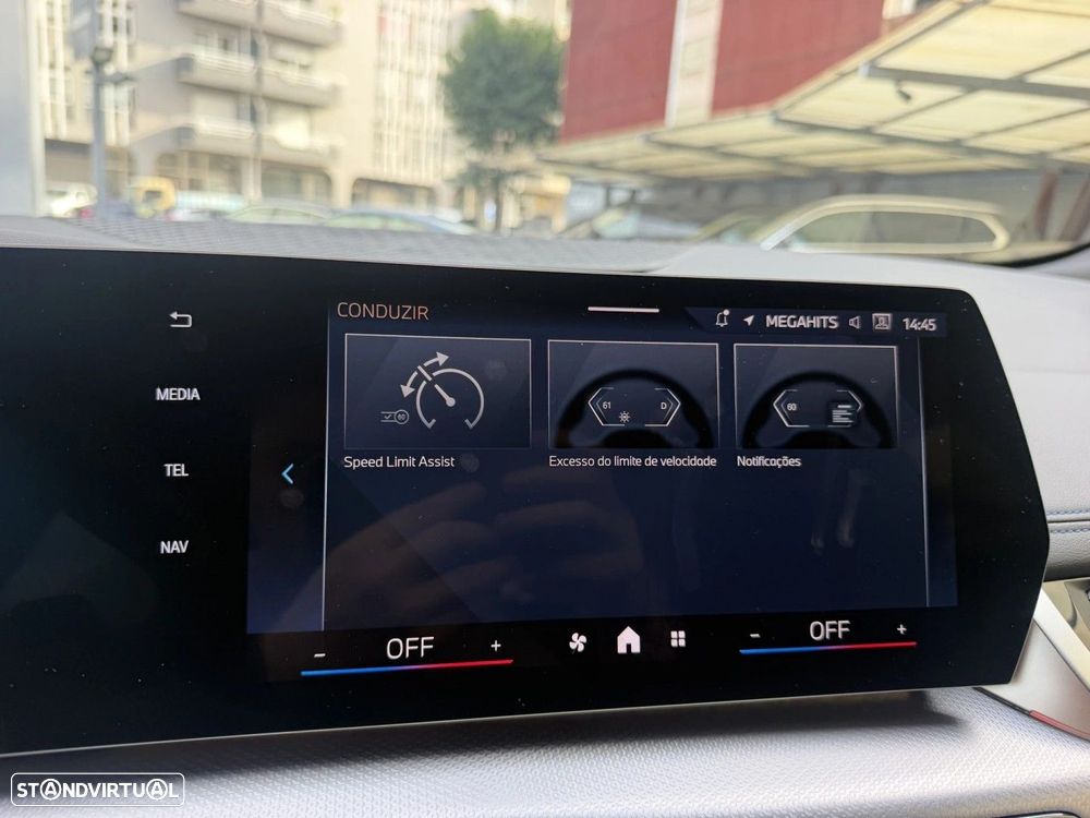 BMW 225xe Active Tourer e xDrive Pack Desportivo M - 47