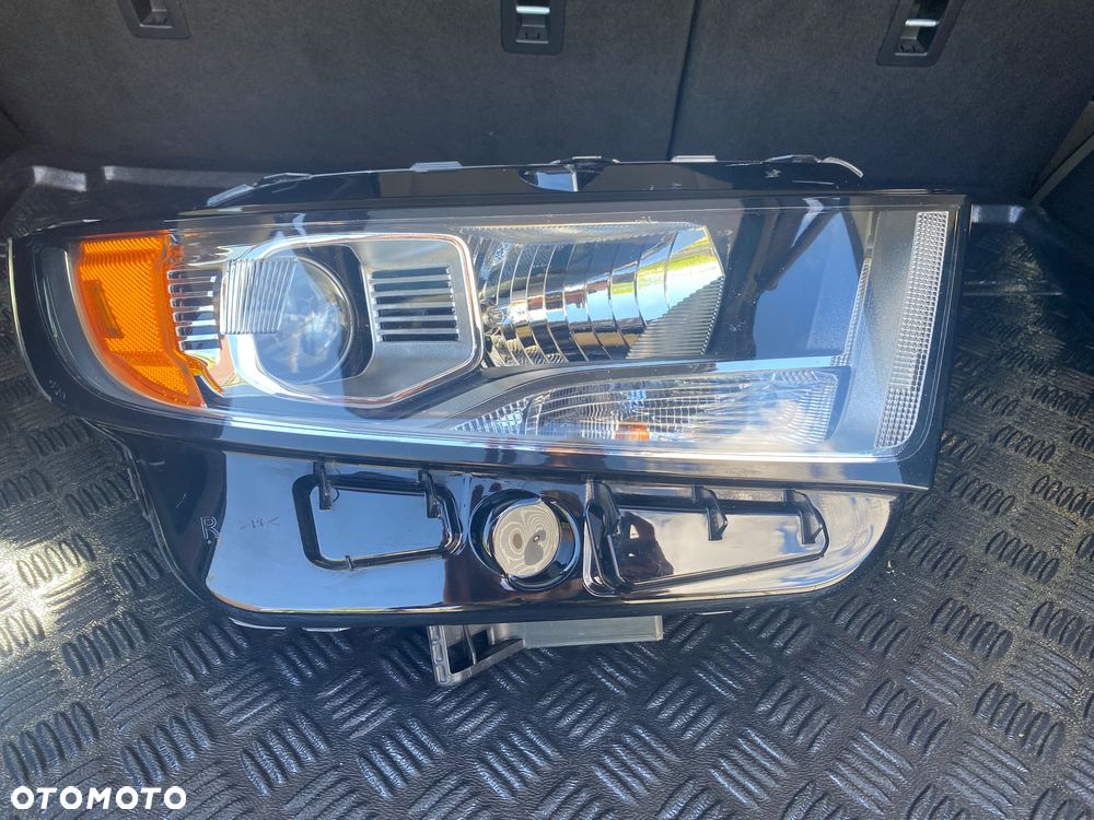 Lampa przednia prawa Ford Edge - 1