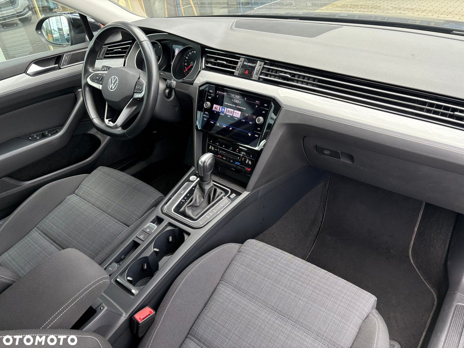 Volkswagen Passat - 16