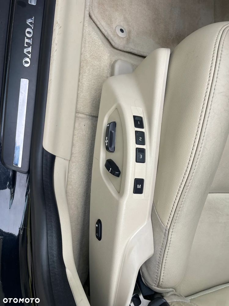 Volvo XC 60 - 19