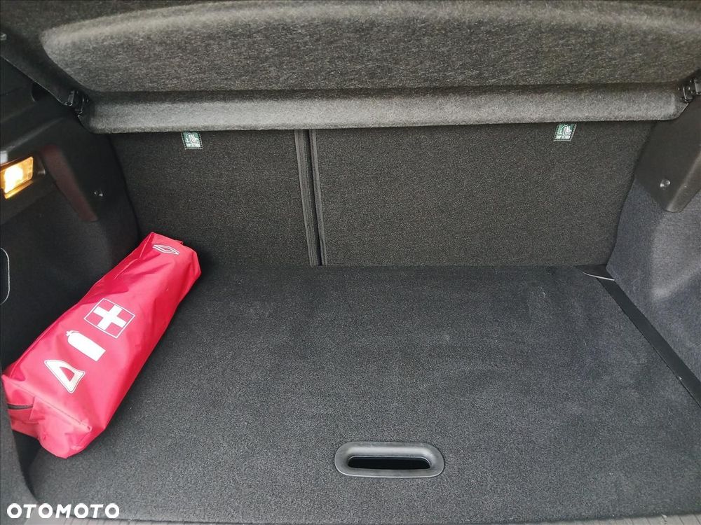 Renault Captur 1.3 TCe mHEV Techno EDC - 13