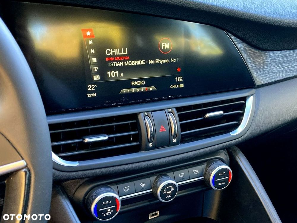 Alfa Romeo Giulia 2.0 Turbo 16V AT8 Executive - 20