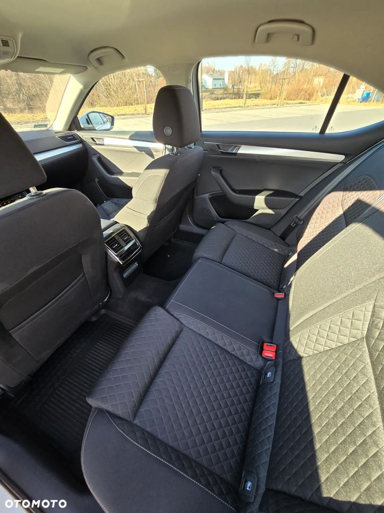 Skoda Superb 1.5 TSI Ambition - 14