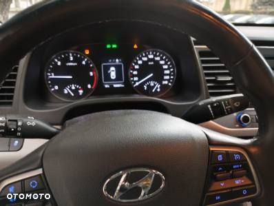 Hyundai Elantra 1.6 CRDi Premium - 7