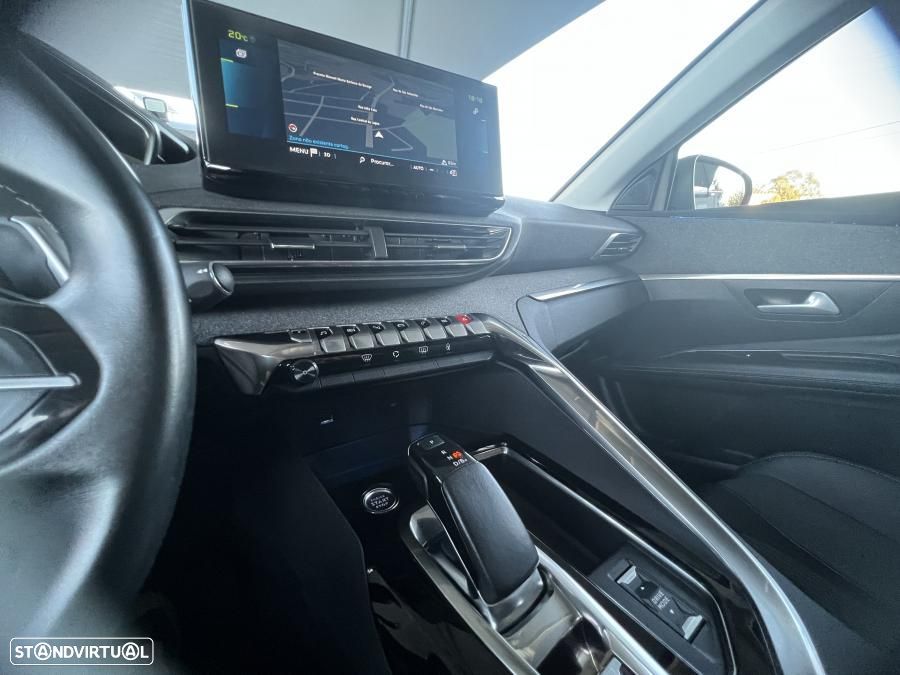 Peugeot 3008 1.6 Hybrid4 Allure Pack e-EAT8 - 32