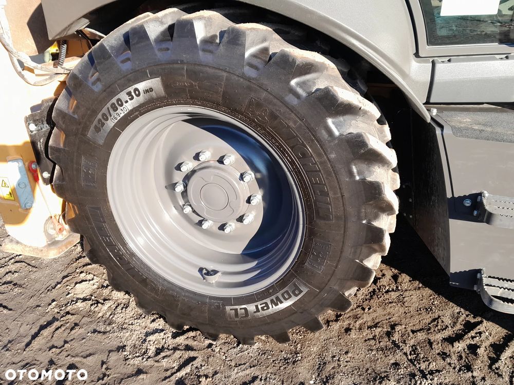 Case 580SV 2023R - 16