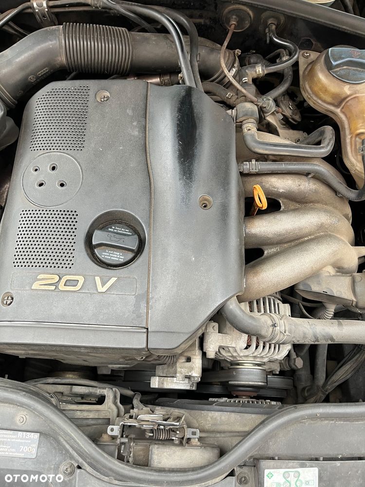 Volkswagen Passat 1.8 - 10