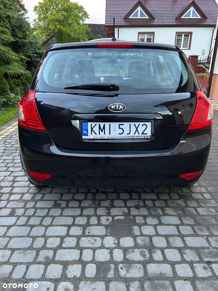 Kia Ceed 1.6 Crdi Optimum + - 2