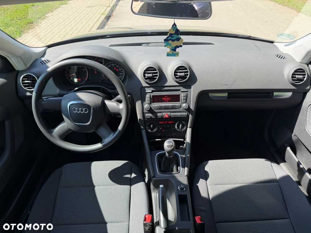 Audi A3 Sportback 1.6 Ambiente - 20